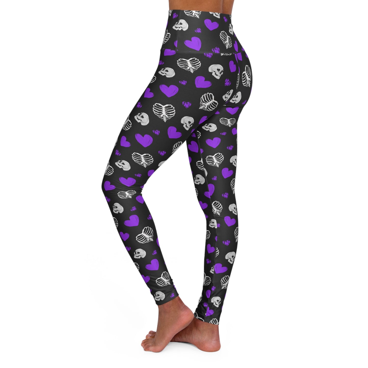 Skulls and purple hearts High Waisted Yoga Leggings