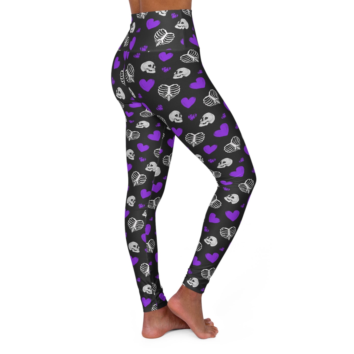 Skulls and purple hearts High Waisted Yoga Leggings